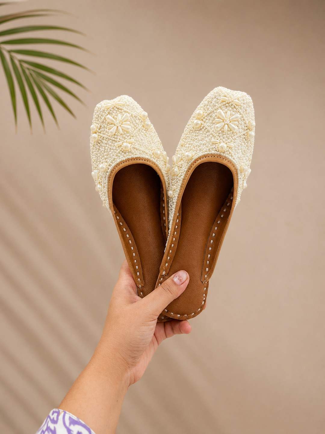 White Pearl Embroidered Back Open Jutti