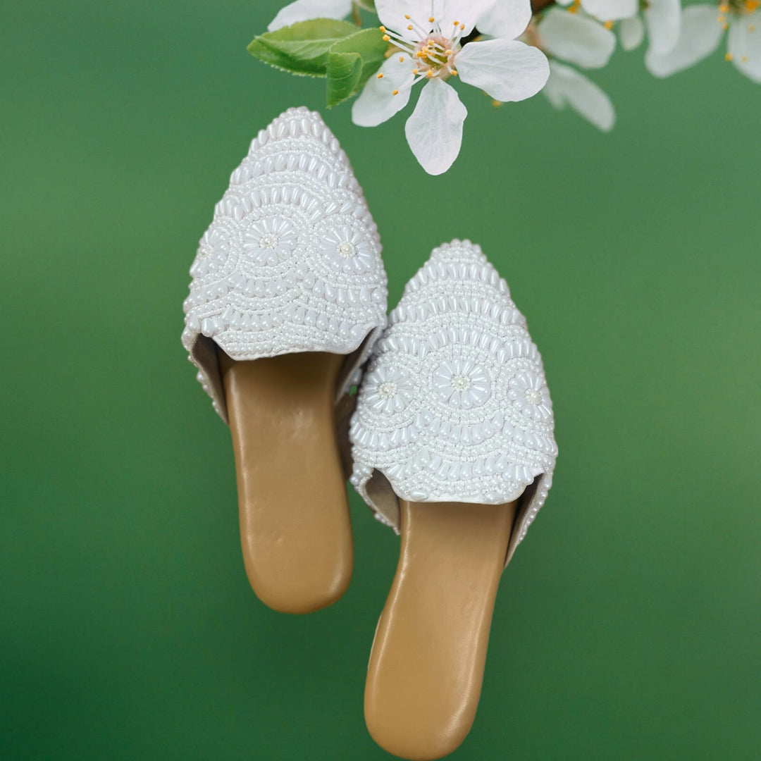 White Pearl Embroidered Back Open Jutti