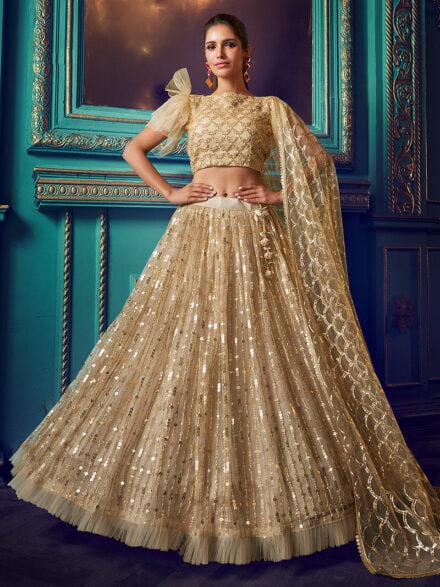 21+ Simple & Elegant Lehenga Options for the Sister of the Bride/Groom |  Indian fashion dresses, Indian gowns dresses, Party wear lehenga