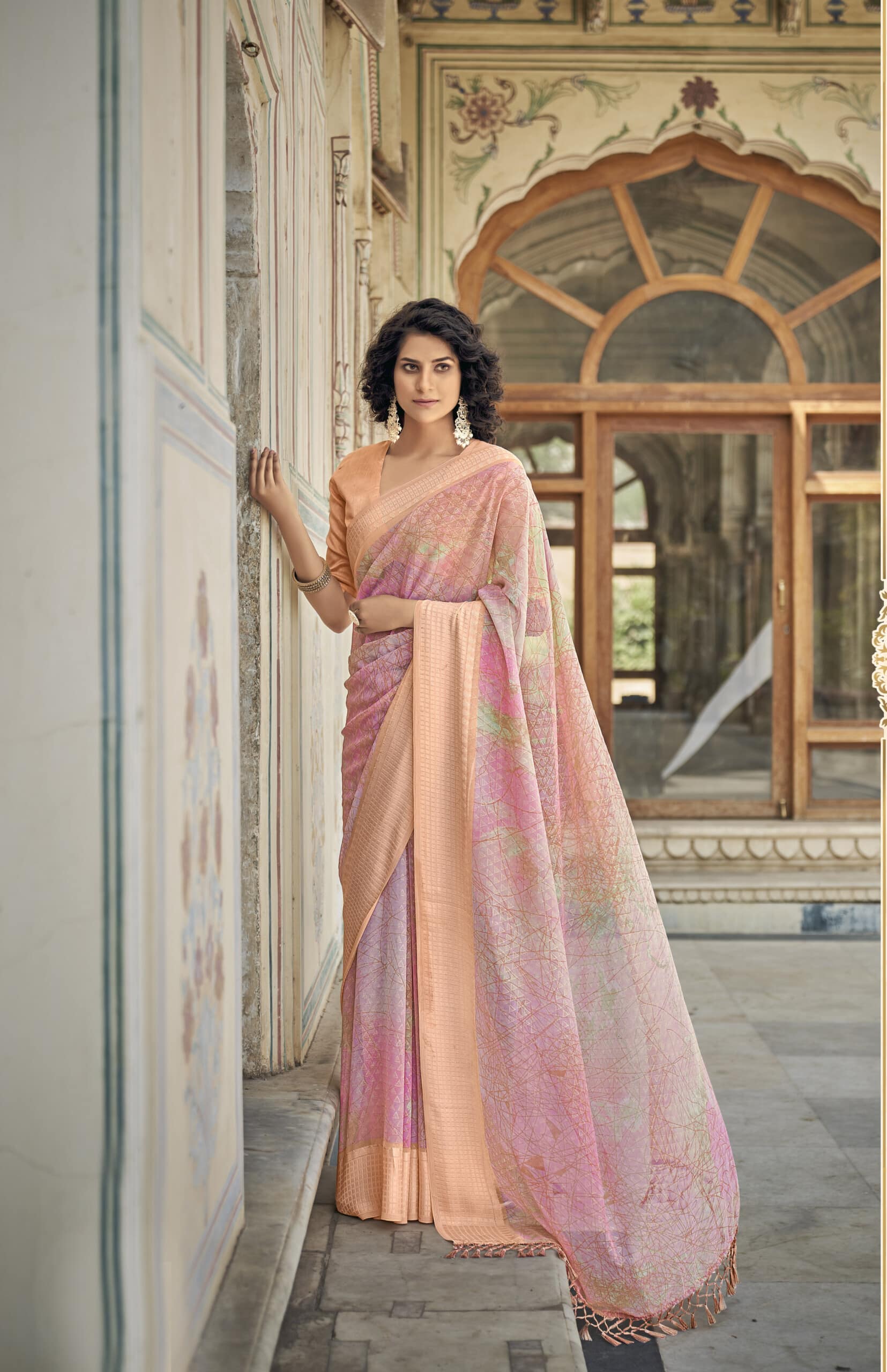 Buy HOUSE OF BEGUM Women's Peach Printed Woven Georgette Saree with  Unstitched Plain Blouse | Shoppers Stop