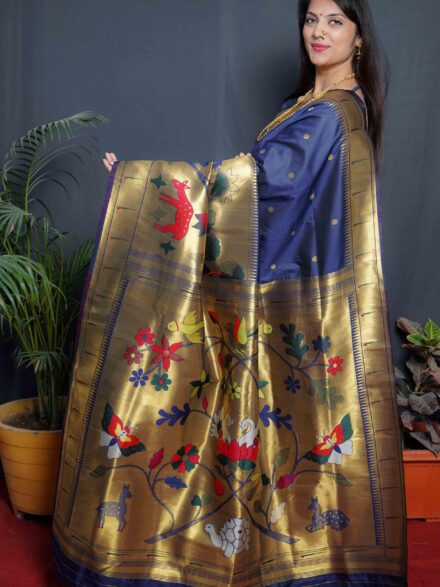 Manohari blue banarasi silk saree with unstitch blouse piece - MANOHARI -  4221379