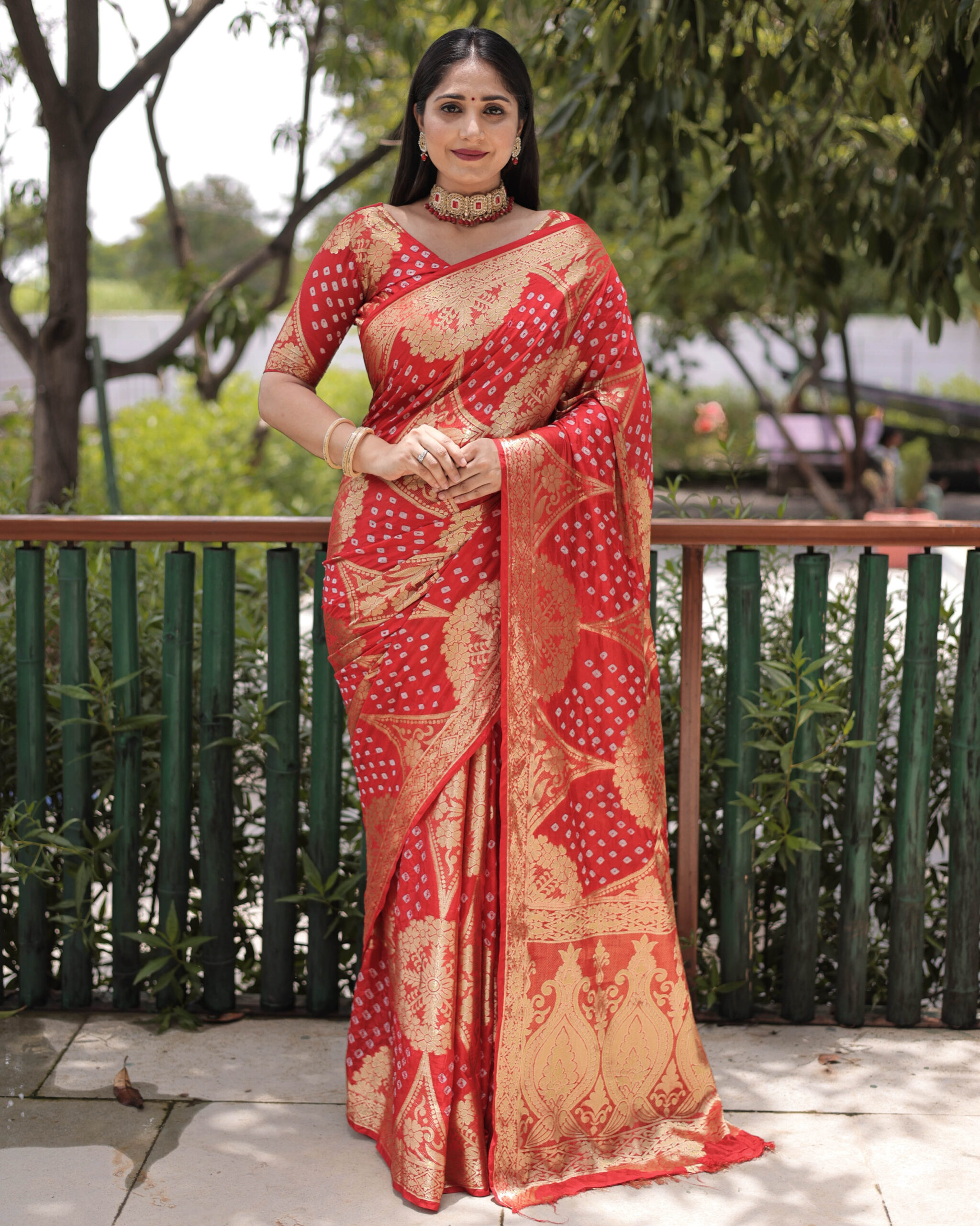 Buy Red Bandhani Silk Woven Saree With Unstitched Blouse Piece