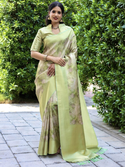 Kajal aggarwal pista green silk saree with blouse 5182